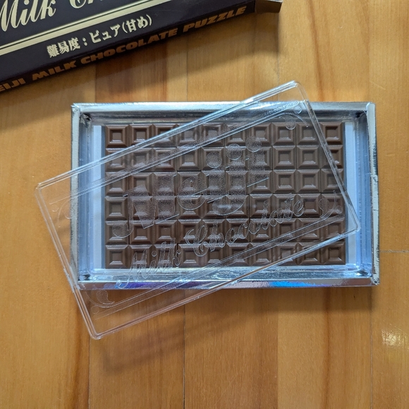 Meiji Milk Chocolate Puzzle - Picture 3 of 6